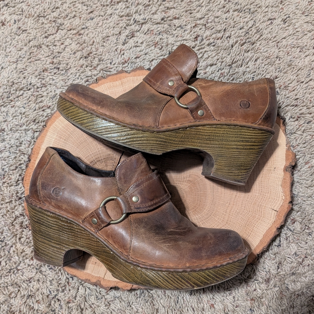 Born Elliott Leather Shortie Boot Clog